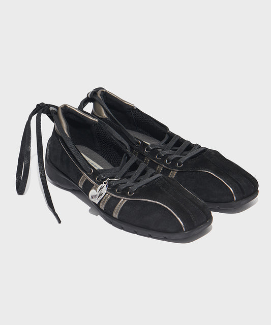 24FW x KIOF BLISS LACEUP SNEAKERS Black